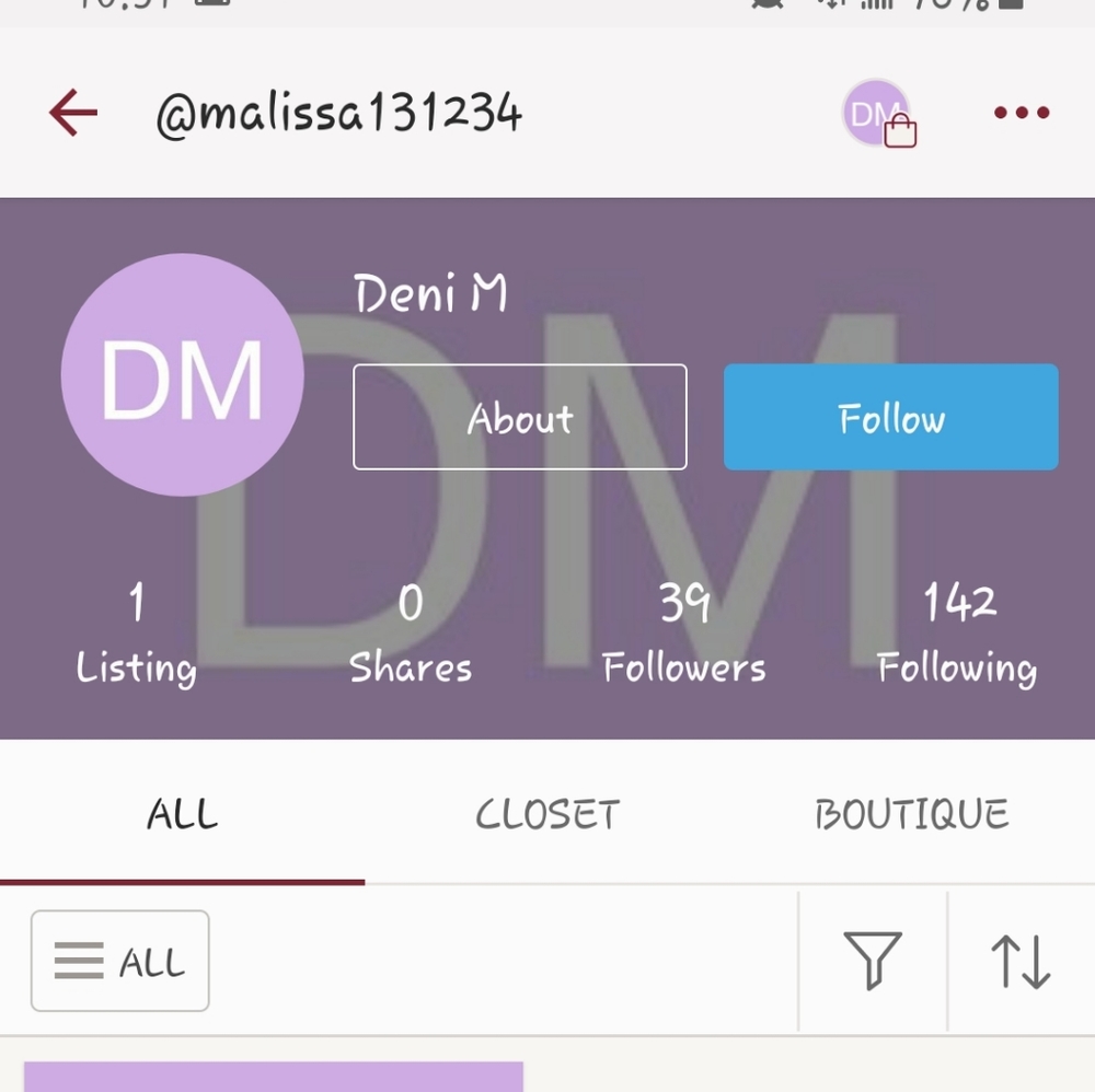 DO SELL NOTHING TO THIS PERSON! SHE'S A  SCAM...